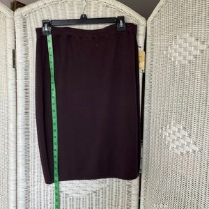 Jeanne Pierre brown knit skirt.